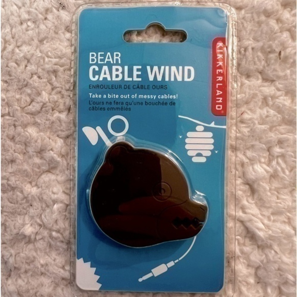 ☀️2/$14☀️Kikkerland "Bear" Electronics Cable Wind Cable Storage